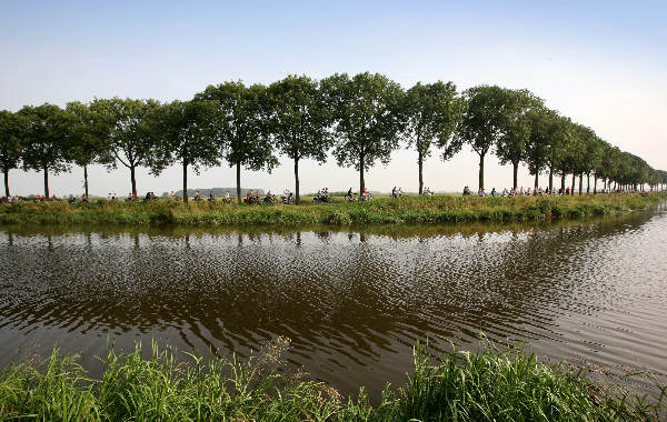 \\\"Start 2de dag Fietsvierdaagse, vooraan Ooij\\\"