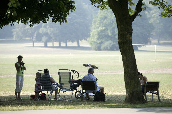 \"Goffertpark bij warmte
08-08-2003\"