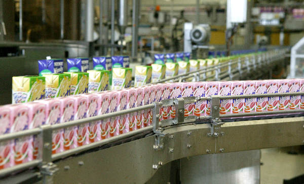 \"Friesland fabriek in Kalkar verwerkt Nederlandse melk tot Fristi
22-03-2004\"