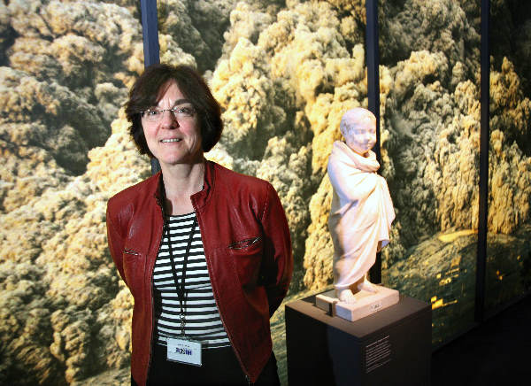 "Annelies Koster voor Daglog, conservator archeologie en projectleider van de tentoonstelling De laatste uren van Herculaneum in Museum Het Valkhof."