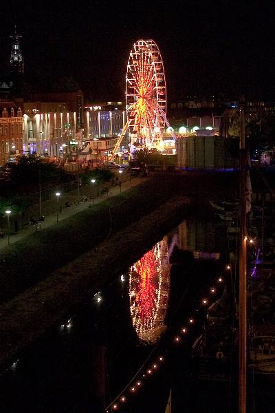 \"Nijmegen, 7-2010 . Zomerfeesten, Vierdaagse, Reuzenrad\"