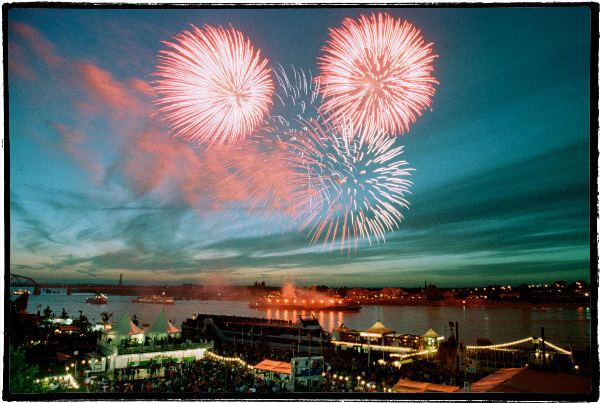 \"vuurwerk 1996, zomerfeesten
foto: Gerard Verschooten  ?\"