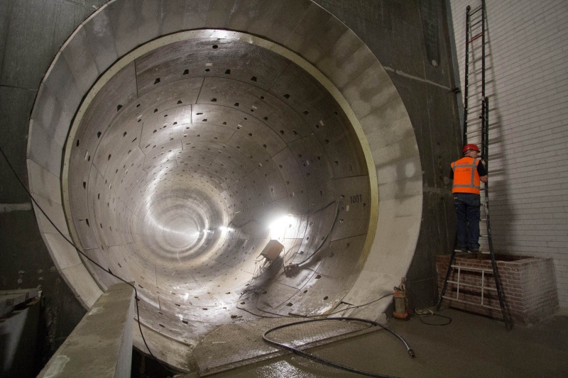 Tunnelbuis nieuwe metro. Noordzuid lijn. Amsterdam, 22-7-2013