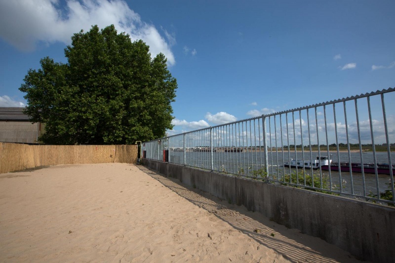 Honig terrein. Oude fabriekshallen van de Honig. Nijmegen, 30-6-2013 . dgfoto.