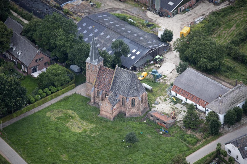 \"Nijmegen, 17-7-2012 . Luchtballon vlucht.kerkje van Persingen\"