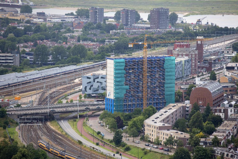 \"Nijmegen, 17-7-2012 . Luchtballon vlucht.Castellatoren\"