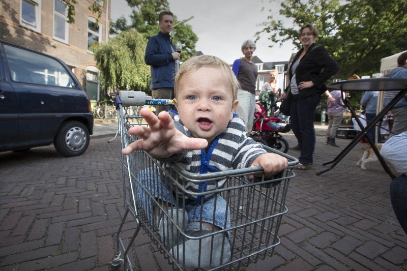 \"Nijmegen, 15-9-2012 . Straatfeest Regentessestraat\"