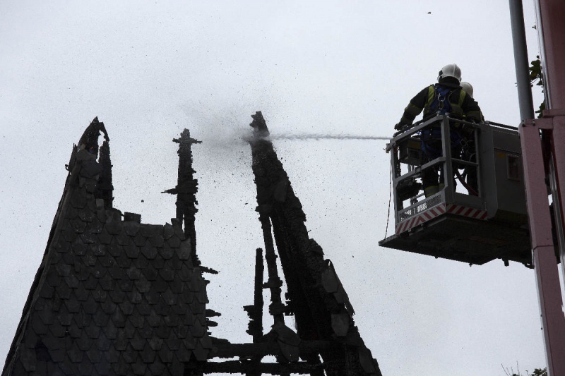 \"Beek Ubbergen, 1-11-2012 . dgfoto:  Brand Oude Holleweg 14, Wereldtentoonstellingvilla.\"