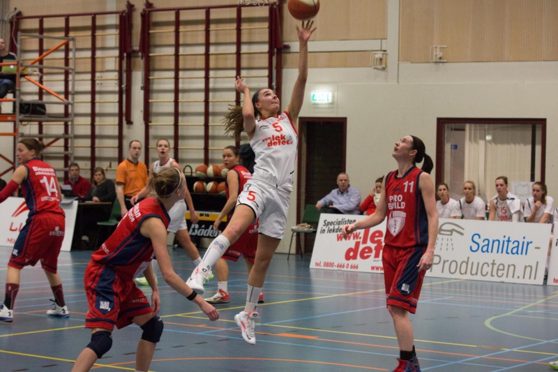 \"BASKETBAL, vrouwen: Batouwe-Lions. Bemmel, 23-2-2013 . dgfoto.\"