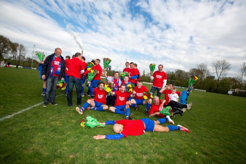 voetbal: WVW-DSZ
kampioensduel WVW. Nijmegen, 28-4-2013 . dgfoto.