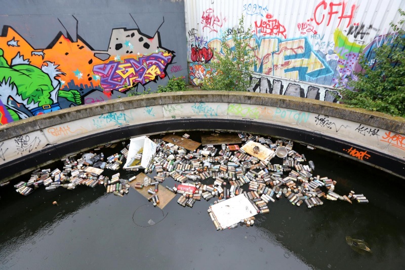 Graffiti bij skatecentrum Waalhalla. Nijmegen, 23-5-2013 . dgfoto.