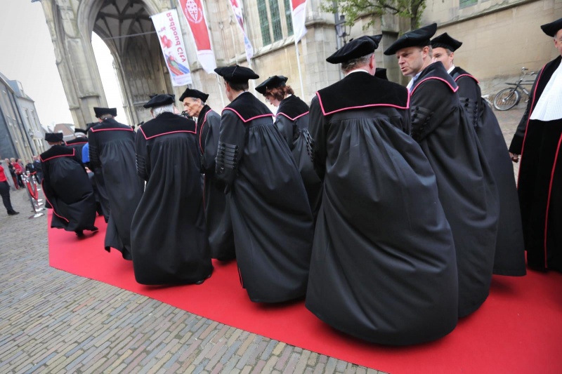 90 ste Dies Natalis Radbou universiteit. Nijmegen, 24-5-2013 . met cortege en eredoctoraten voor Freeman, Ashcroft en Robert Dijkgraaf