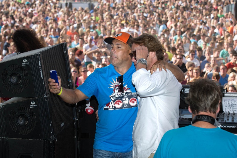 We love the 90. Popconcert in Goffertpark met oa. Mental Theo en gijs Staverman. Nijmegen, 31-8-2013 . dgfoto.