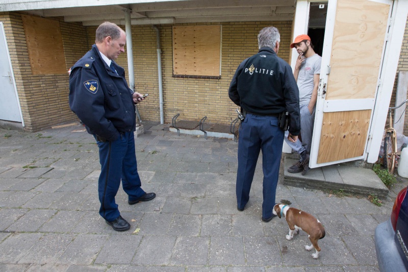 Zwembad Oost gekraakt. Kraker Matheus op gesprek. Nijmegen, 3-10-2013 . dgfoto.