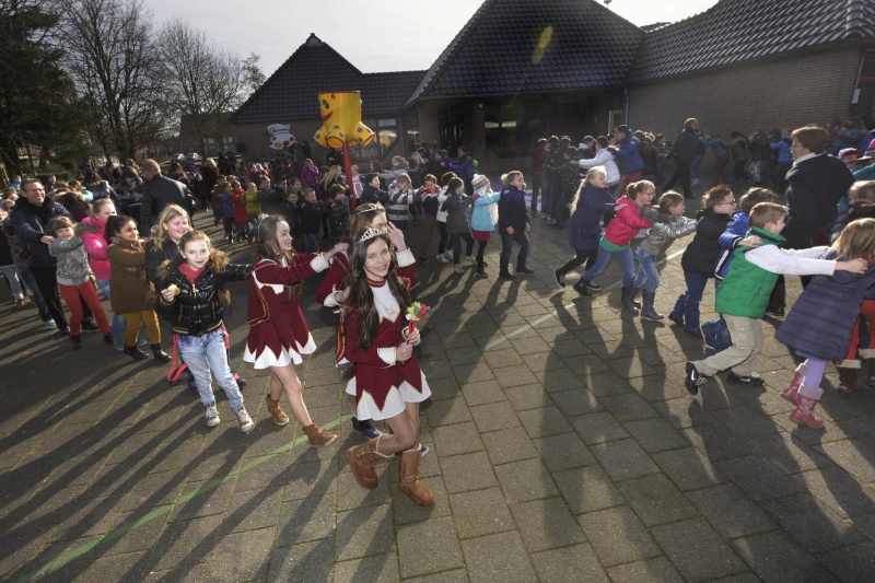 Huissteden 1401 (basisschool t Palet). carnaval
feestelijke aftrap carnavalsweek Wijchen, 24-2-2014 . dgfoto.