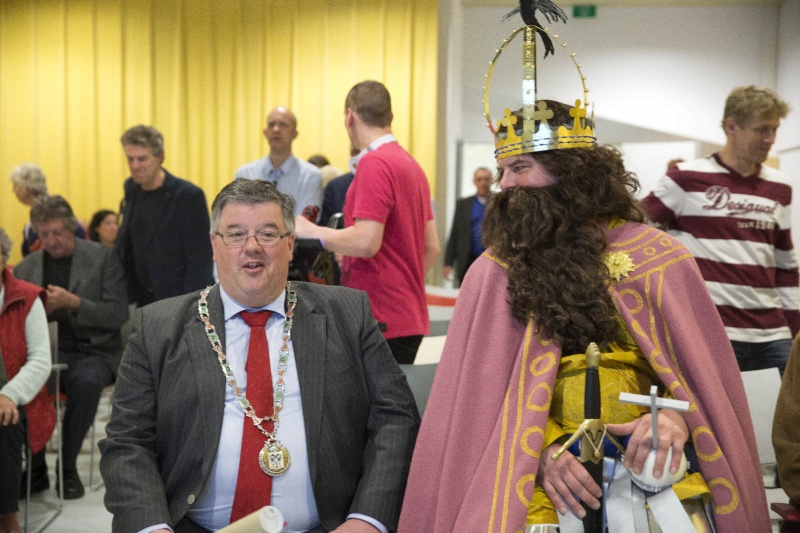 Keizer Karel meets burgemeester Hubert Bruls, Valkhofkapel. Nijmegen, 30-3-2014 . dgfoto.