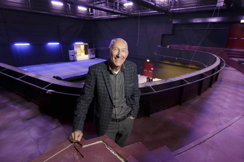 Wethouder Henk Beerten in de grote zaal van het nieuwe Doornroosje. Nijmegen, 8-5-2014 . dgfoto.