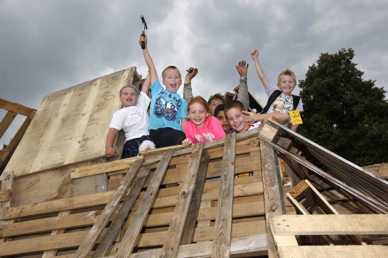 Kindervakantiebouwdorp bouwdorp, Neerbosch. Nijmegen, 21-8-2014 . dgfoto.