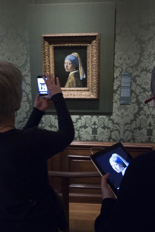 Mauritshuis, Binnenhof, met Wies Den Haag, 17-2-2015 . dgfoto.