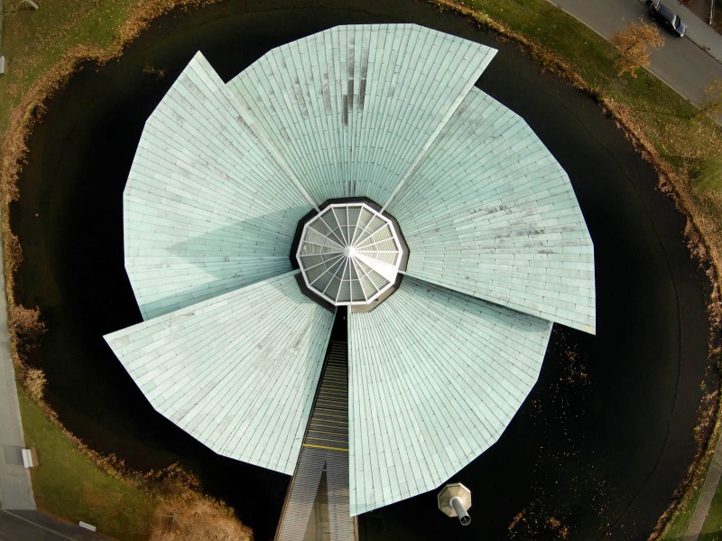 De Lelie door drone, gebouw Radboud universiteit. Nijmegen, 27-4-2015 . dgfoto.