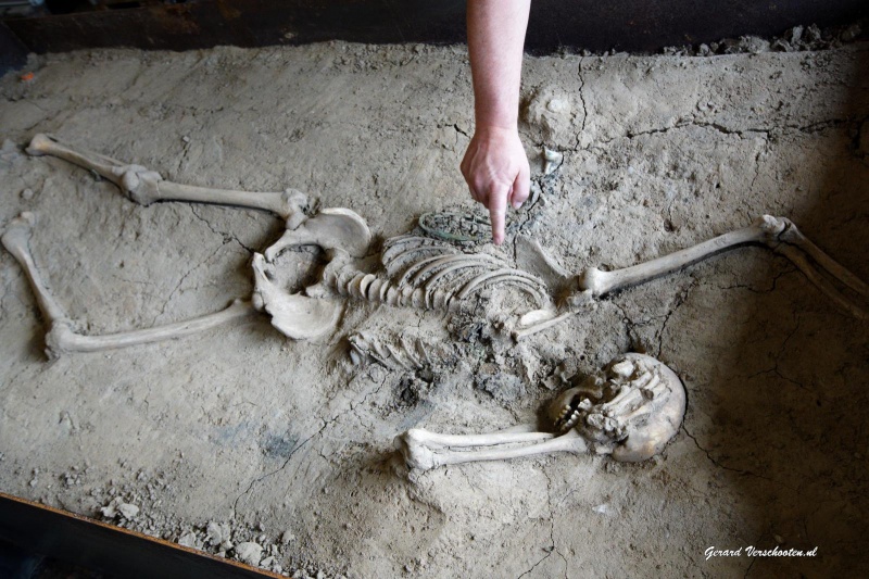 In depot Archeologie van gemeente Nijmegen is de 'schreeuwende soldaat' te bezoeken. Nijmegen, 28-10-2015 . dgfoto.