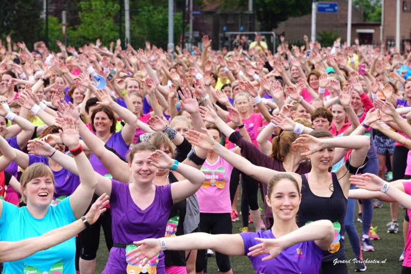 Marikenloop met winnares 5 km, en meer. Nijmegen, 22-5-2016 .