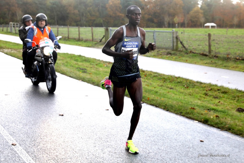 Zevenheuvelenloop met Cheptegei en Susanne Kuiken en meer... Nijmegen, 20-11-2016 .