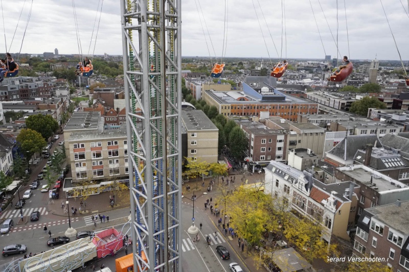 kermissfeer + Nimmaland en hoge molen en gratis kinderactiviteiten in Valkhofpark. Nijmegen, 1-10-2017 .