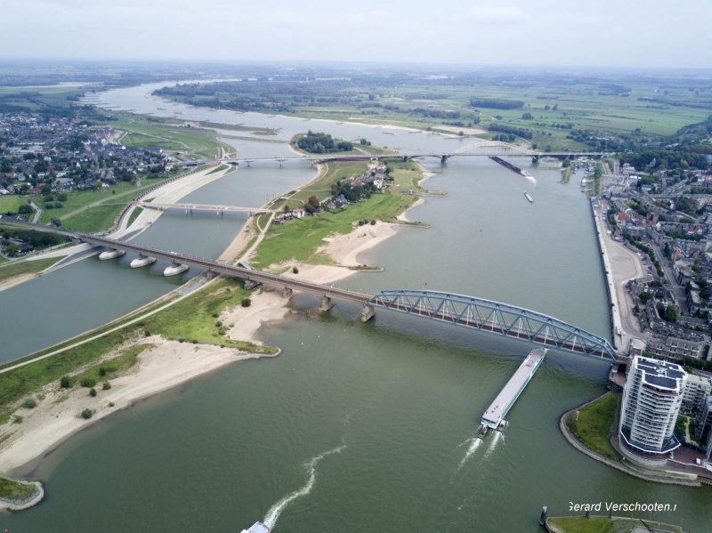Nijmegen west per drone van af boven Hilckman. Nijmegen, 5-9-2017 .