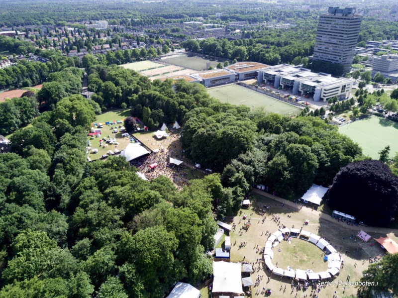 33ste Music Meeting , zondag, 04-06-2017. Met o.a African Salsa Orchestra, Brunch, Derek Gripper inspires, Bitori - funan? lento, Pantra Sein Hla Myaing, Spelen met taal: Mark Dingemanse, Ben Williams & Sound Effect, Brian Blade 'Mama Rosa', Tot? la Momposina y Sus Tambores 33ste Music Meeting , zondag, 04-06-2017. Met o.a African Salsa Orchestra, Brunch, Derek Gripper inspires, Bitori - funan? lento, Pantra Sein Hla Myaing, Spelen met taal: Mark Dingemanse, Ben Williams & Sound Effect, Brian Blade 'Mama Rosa', Tot? la Momposina y Sus Tambores
