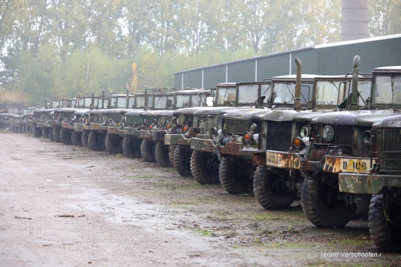 Legerdump Reomie in Ooij met militaire voertuigen, 10-10-2017 .
