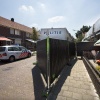 \"Nijmegen, 25-7-2012 . De NFI doet forensich onderzoek in de Lingestraat waar een familiedrama 
zich voltrok. Er zijn schermen opgetrokken om alles aan het zicht te 
onttrekken.\"