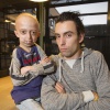 \"Nijmegen, 15-11-2012 . VOX, Michael doet vrijwiliggerswerk met kinderen met Progeria, ouderdomsziekte.\"