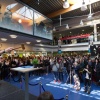 \"Nijmegen, 6-12-2012 . dgfoto:  Giel Beelen, Serious Request, Veiling op de HAN, Hogeschool met Haille Gebreselassie shirt voor 510 en staart van Susan... voor 420 Euro\"