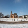 \"Winterse plaatjes uit de Ooij met schaatsers en kerkje van Persingen en sneeuw. Nijmegen, 24-1-2013 . dgfoto.\"