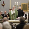 Wim van Daal (84) als 75 jaar bij koor waarvan 34 als dirigent, St Johannes de DoperkerkGasselt. 23-2-2014