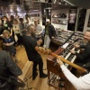 platzenzaak kroese molenstraat, record store day, bands treden op in kleine bezetting in de platenzaak. om 17 uur speelt Sven Hammond, heftige orgelmuziek.. Nijmegen, 19-4-2014 . dgfoto.
