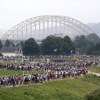 Waalbrug in zicht! Vierdaagse vanaf de Oversteek, Oosterhoutsedijk. Vierdaagsefeesten, Zomerfeesten, Vierdaagse. Nijmegen, 15-7-2014 . dgfoto.