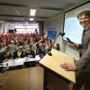 Staatssecretaris Sander Dekker debatteert met scholieren Kandinsky college.De scholieren waren tegen de stelleng. De staatssecretaris overigens ook.
. Nijmegen, 13-4-2015 . dgfoto.