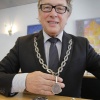 Burgemeester Keereweer met drie ambtsketens
 van de drie oude gemeenten Ubbergen,( linksonder), Groesbeek (om) en Millingen (ro).
 16-4-2015 . dgfoto.