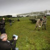 De Amerikaanse kolonel Powel stortte tijdens Market Garden met zijn zweefvliegtuig neer bij Groesbeek. Hij is in april overleden. Zijn laatste wens was dat zijn as wordt uitgestrooid op die plek, 17-9-2015 . dgfoto.