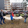 herdenking bombardement nijmegen bijd e schgommel met o.a. medewerker ambassade USA en scholieren Montesori.. Nijmegen, 22-2-2016 .