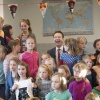 Minister van Financi?n Jeroen Dijsselbloem bezoekt basisschool de Hazesprong. Nijmegen, 26-11-2015 .