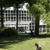 Mooi weer KU terrein bij aula. Nijmegen, 13-5-2018 .