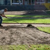 \"Plein 44, gras wordt verwijderd\"