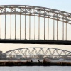 \"Bruggen van Nijmegen vanaf Waalstrand
foto: Gerard Verschooten ? FC\"