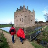 \"Wandelaars tijdens de Kastelentocht, Doornenburg\"