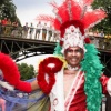 \"Caribische carnavalsoptocht van Amanne naar de
Waalkade._\"