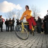 "Opening Bikedispenser met fietsen bij station Schuytgraaf en Lent door o.a vd Meer"