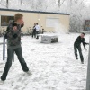 \"Sneeuw in Lindenholt,  sneeuwballengevecht Lindenholtcollege\"